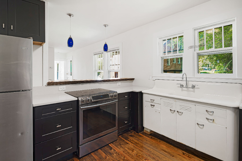 433 S Broad St - Photo 6 of 17