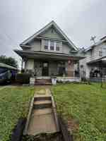 featured image of 708 Spencer St #2