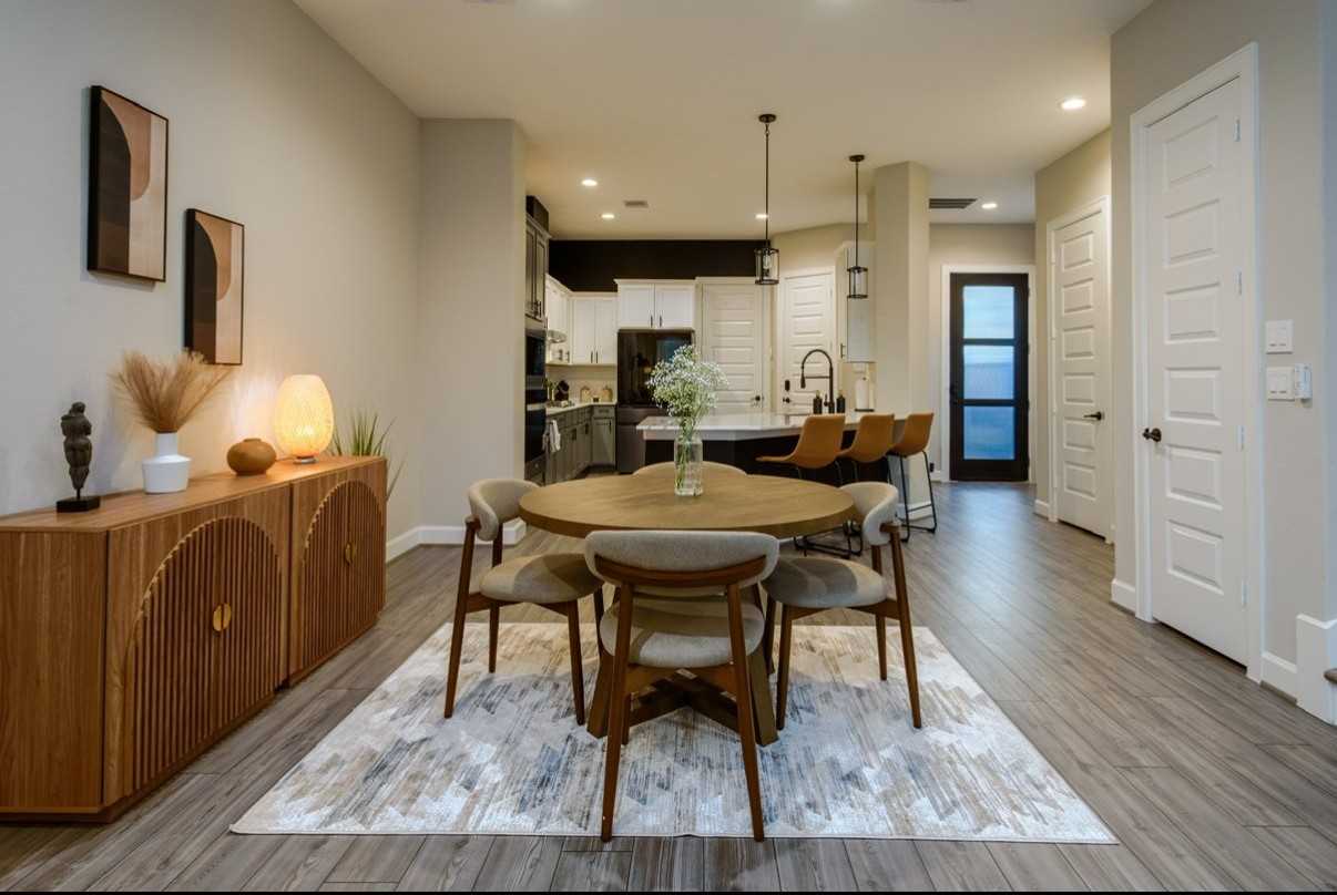 1109 Robbie St - Photo 5 of 20