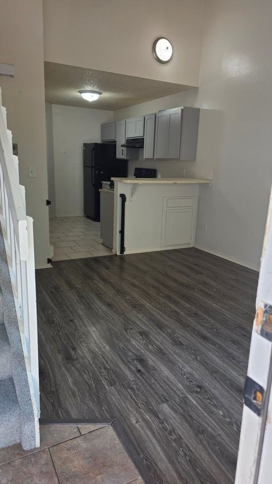 157 Wellington St #163 - Photo 4 of 12
