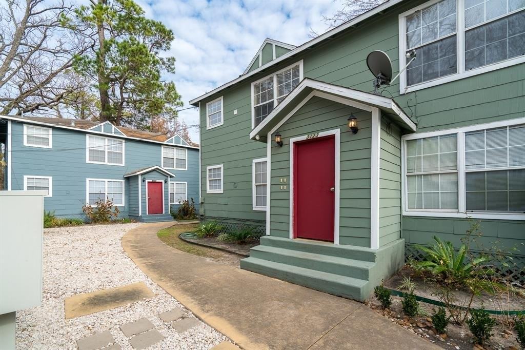 3121 Isabella St #4