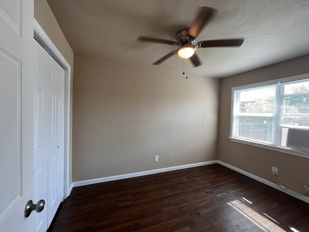 7623 Pecan Villas Dr #8 - Photo 7 of 8