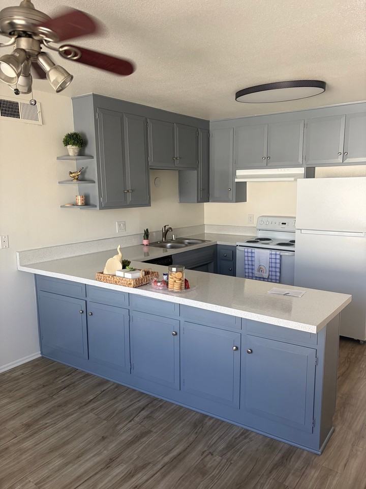 750 W Bonita Ave #38 - Photo 6 of 10