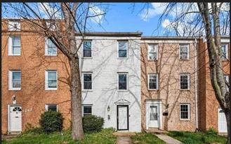 2790 Patrick Henry Dr - Photo 1 of 1