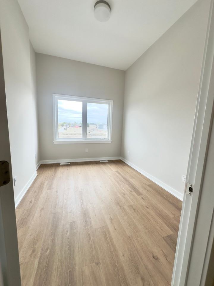 252 Craig Duncan Terrace - Photo 3 of 10