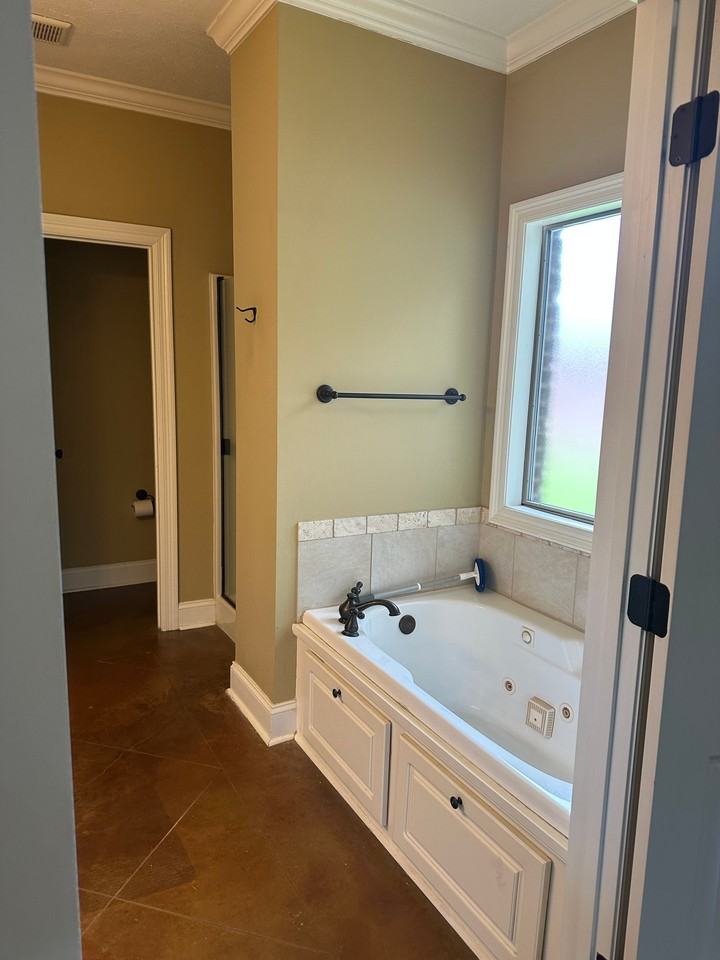 110 Common Pointe Dr - Photo 3 of 11