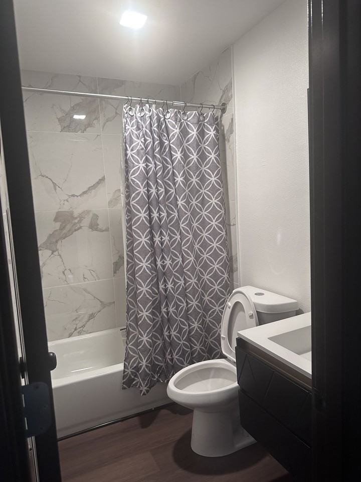 2717 N Campus Dr - Photo 2 of 6