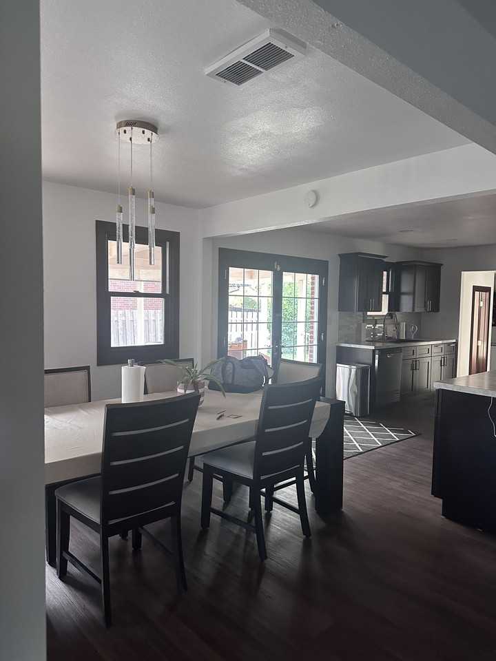 2717 N Campus Dr - Photo 5 of 6