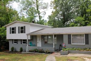 featured image of 1806 Glenwick Dr
