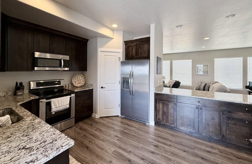 371 W Knights Ln #1 - Photo 7 of 16
