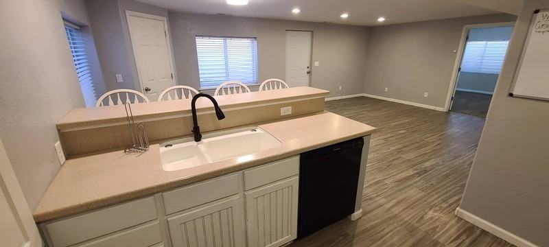 1182 E Searle Ln - Photo 7 of 14