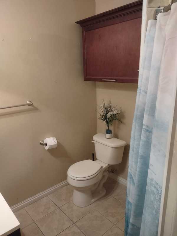 980 Woodstock Dr - Photo 4 of 10