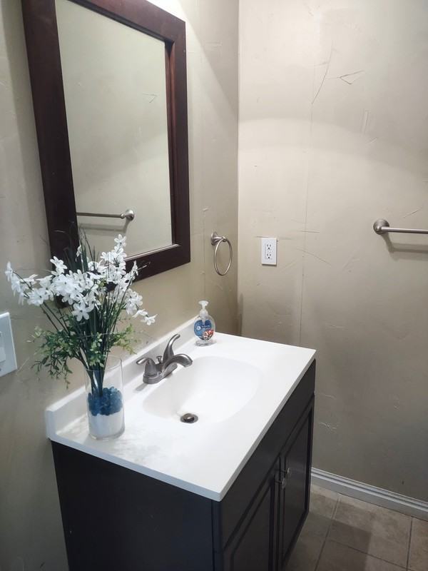 980 Woodstock Dr - Photo 5 of 10