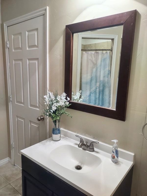 980 Woodstock Dr - Photo 6 of 10