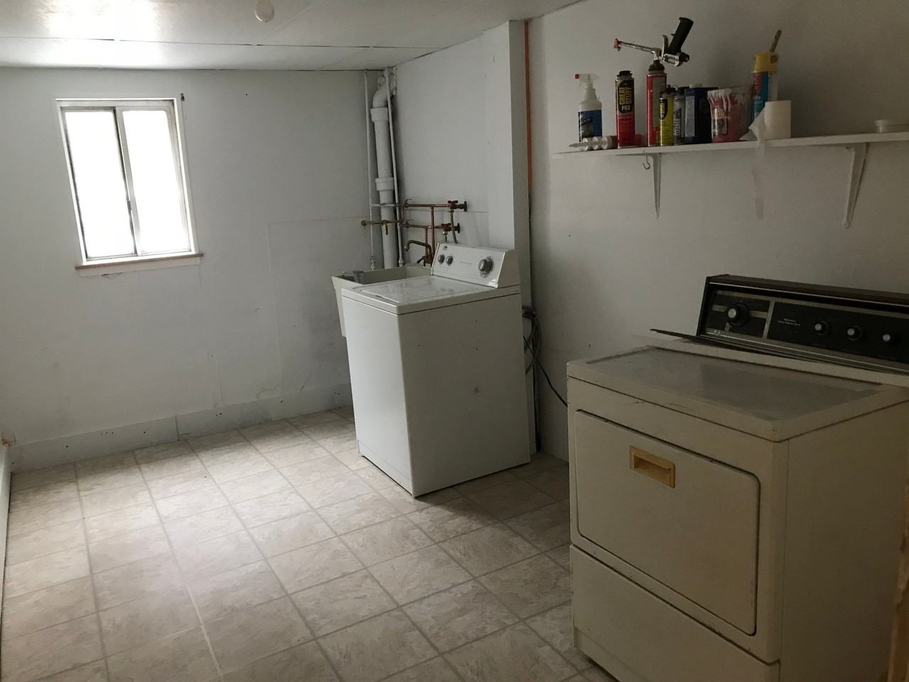 11 Kosciusko Way - Photo 3 of 16