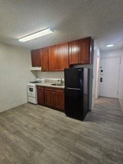 1439 Kewalo St #304