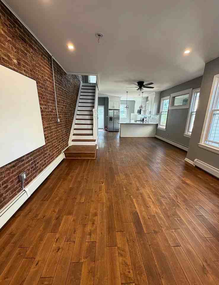 1056 Hunterdon St - Photo 2 of 15