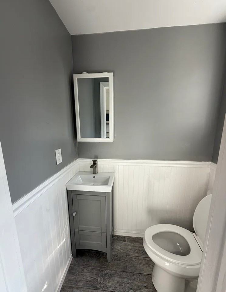 1056 Hunterdon St - Photo 3 of 15