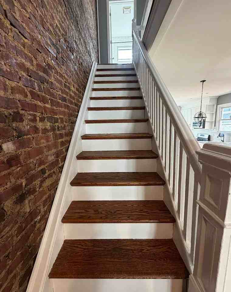 1056 Hunterdon St - Photo 4 of 15