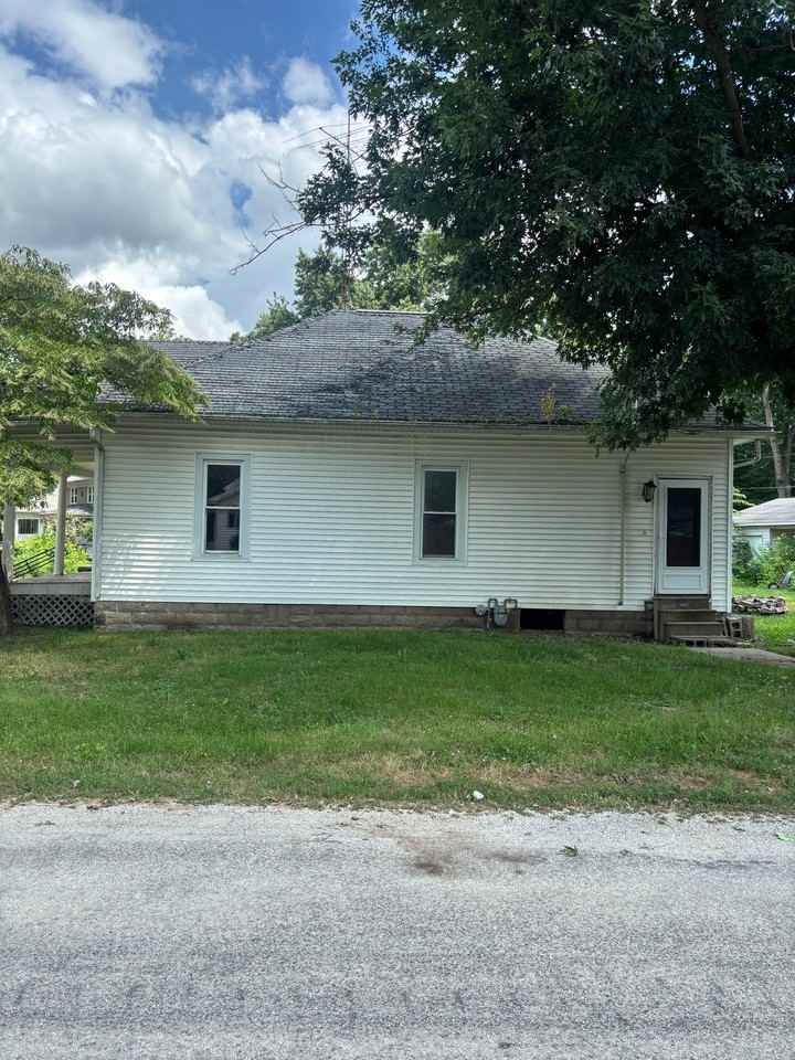 435 S Cedar St - Photo 5 of 14