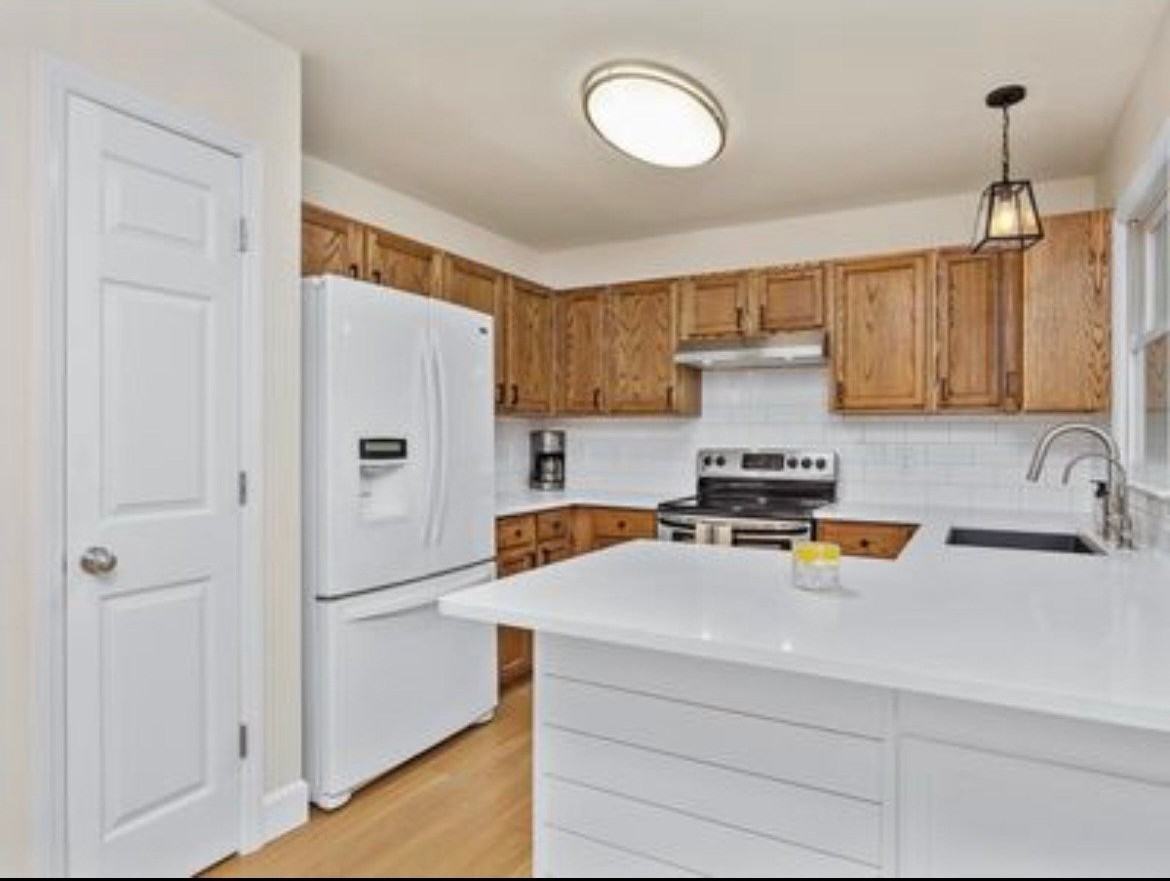 2112 Leadenhall Way - Photo 5 of 20