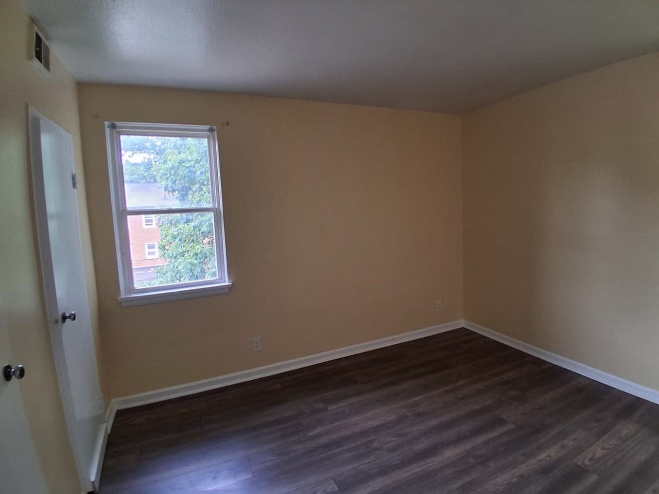 13975 Superior Rd #206 - Photo 6 of 8