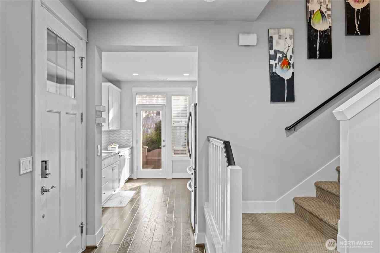 4319 186th Pl Se - Photo 2 of 21