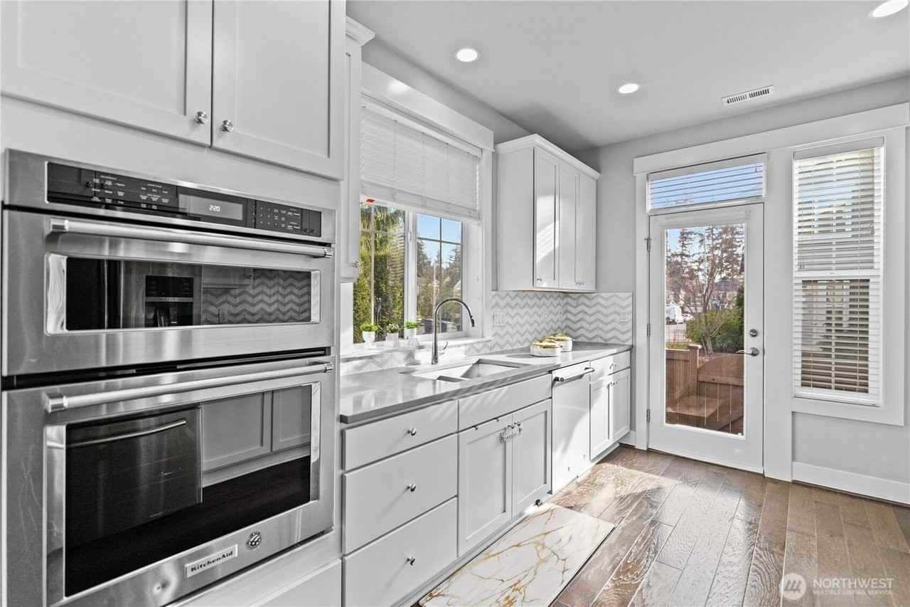 4319 186th Pl Se - Photo 3 of 21
