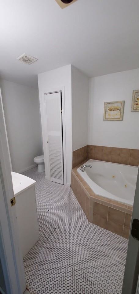 1240 Del Mar Rd - Photo 4 of 9