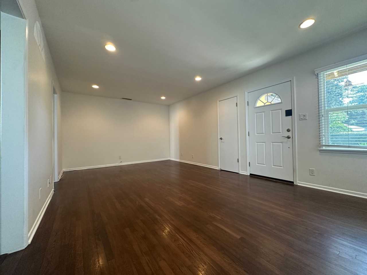 5921 Cedros Ave - Photo 2 of 19