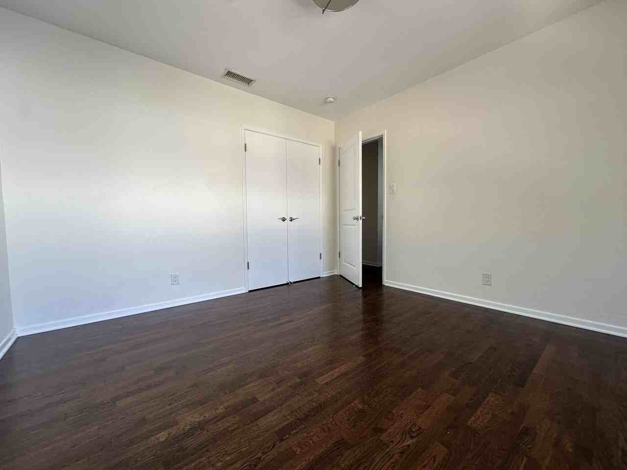 5921 Cedros Ave - Photo 3 of 19
