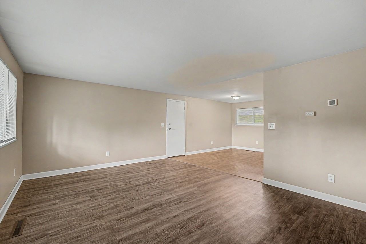 4606 Winchester Dr - Photo 2 of 8