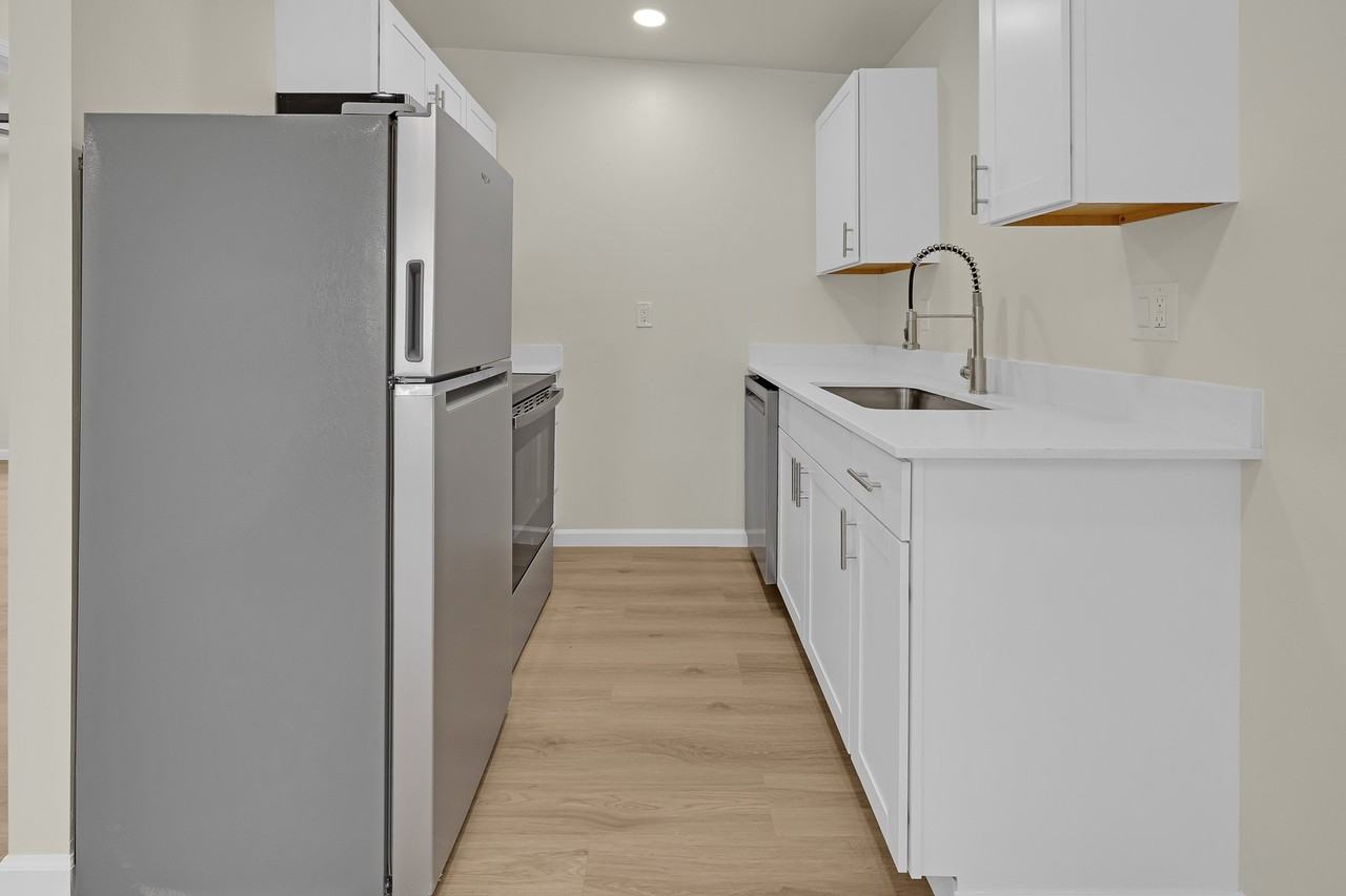 207 E Valeska Rd - Photo 7 of 12