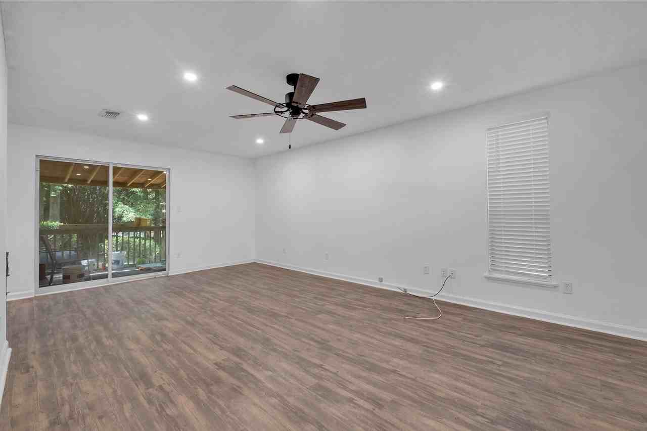1916 Botany Dr - Photo 3 of 20