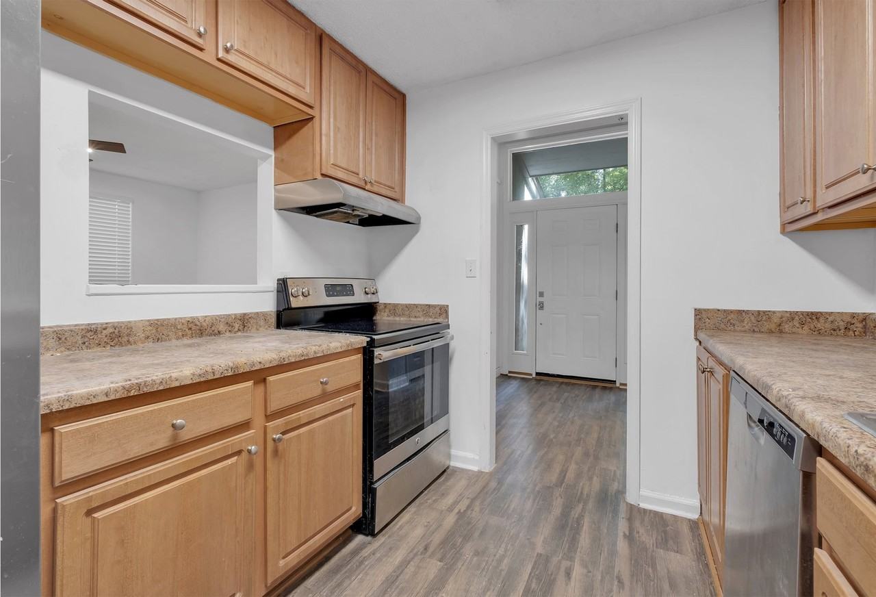 1916 Botany Dr - Photo 6 of 20