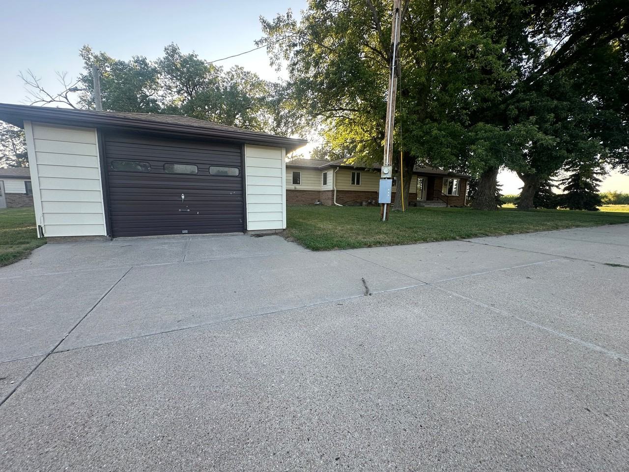 18355 W Sundown Rd - Photo 2 of 16