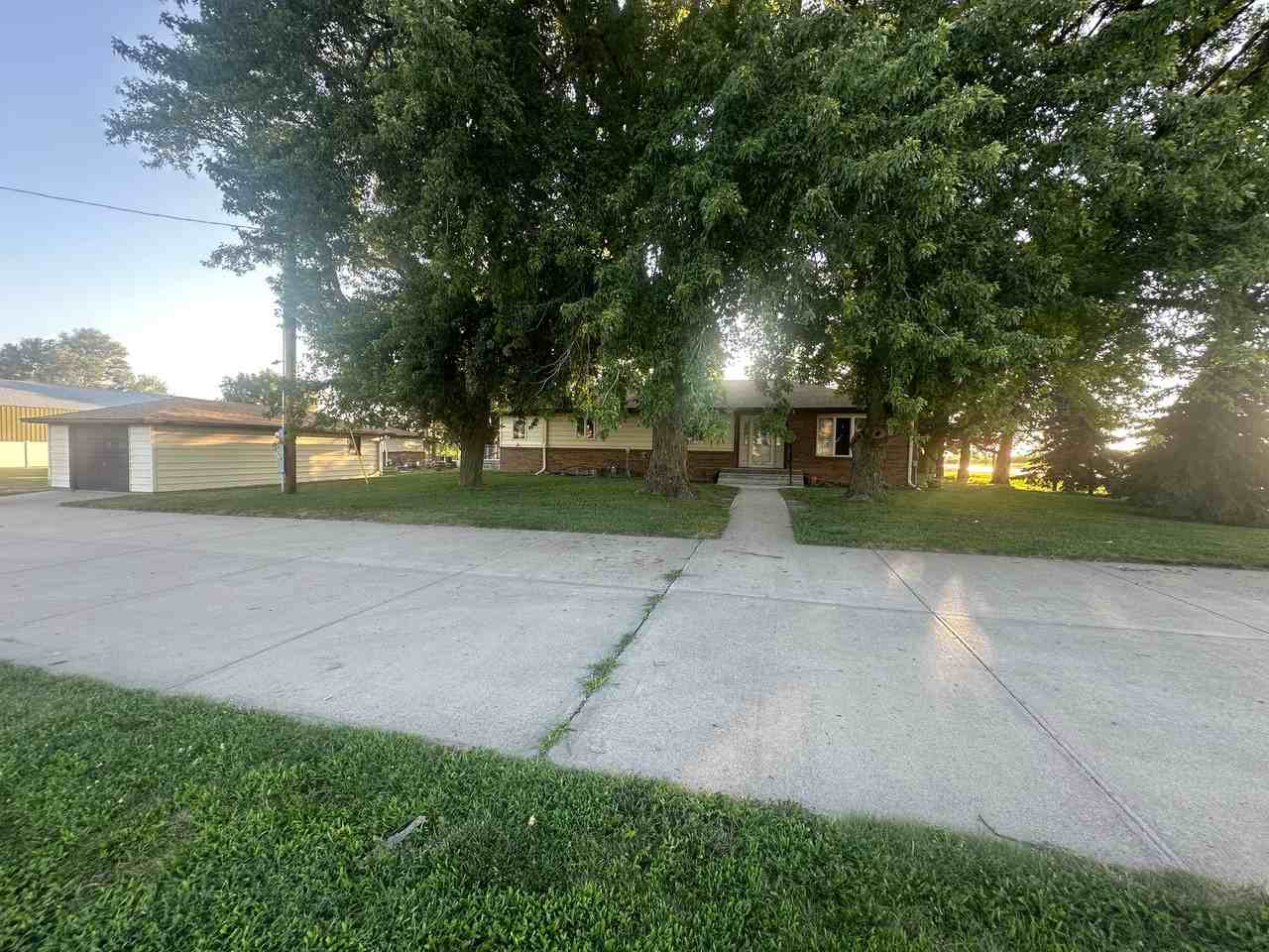 18355 W Sundown Rd - Photo 3 of 16