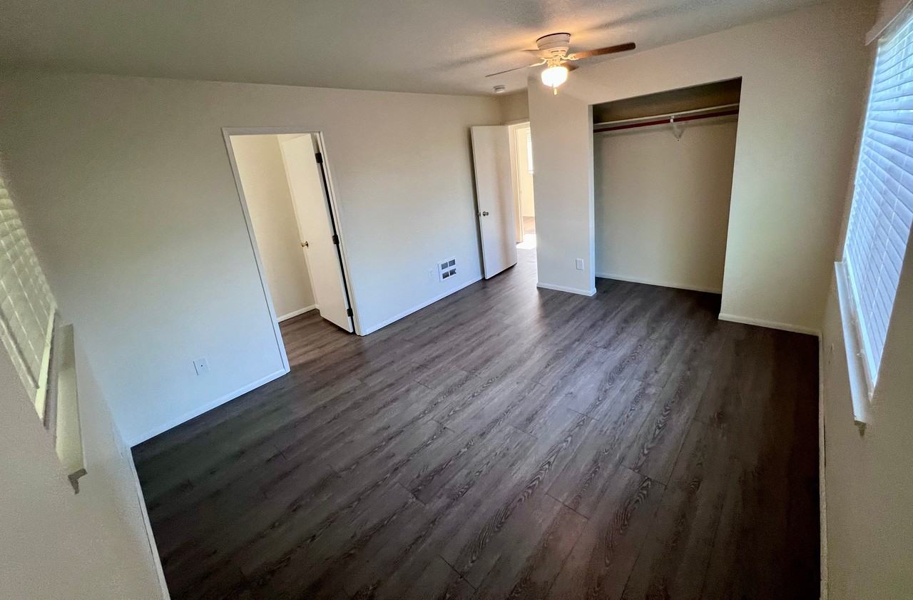 1322 Chestnut St - Photo 7 of 12