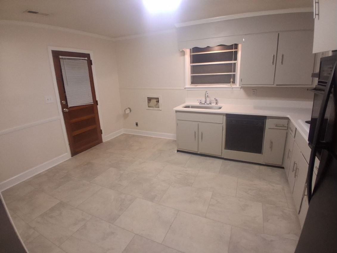 1002 Ogrady Dr #2 - Photo 4 of 13