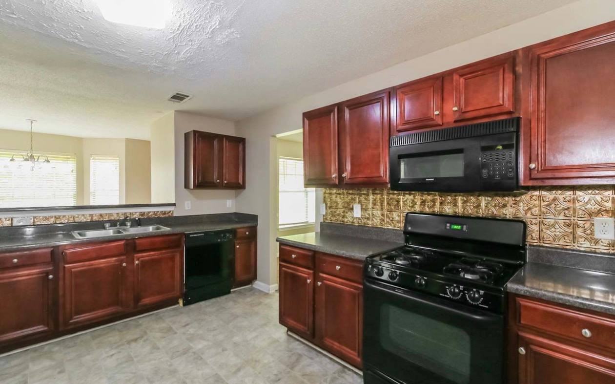 6849 Fireside Ln - Photo 6 of 15