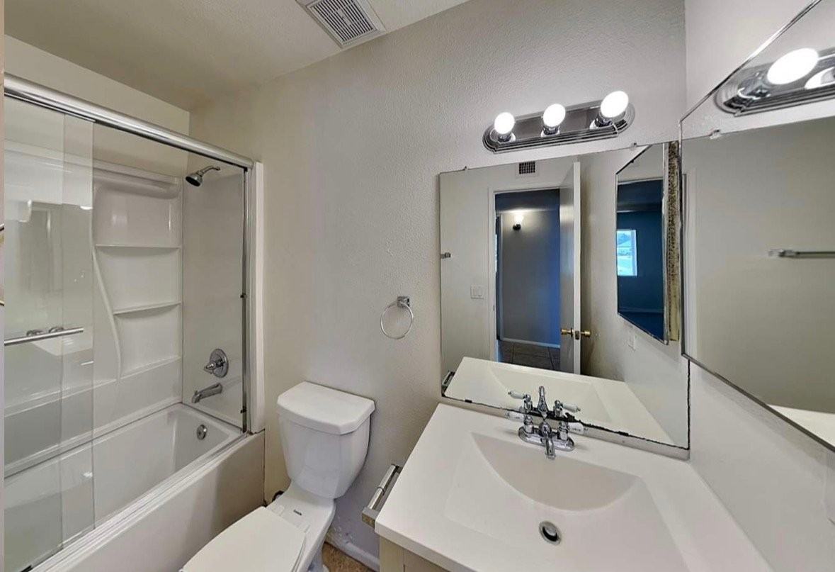 4138N N 81st Ave - Photo 5 of 7