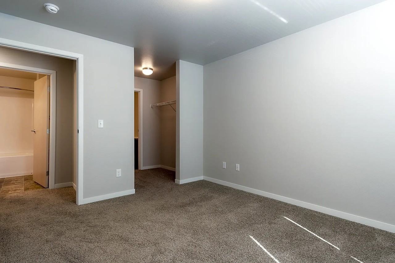 5440 38th Ave E #204 - Photo 5 of 6