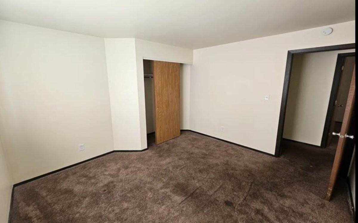 820 Edgebrook Dr - Photo 6 of 7