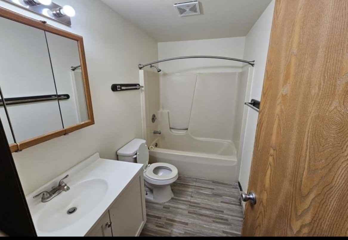820 Edgebrook Dr - Photo 7 of 7