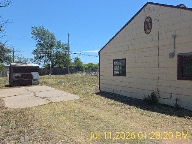 325 Miami St - Photo 2 of 8