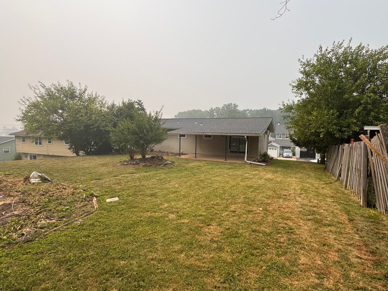 443 Bath Ave - Photo 2 of 20