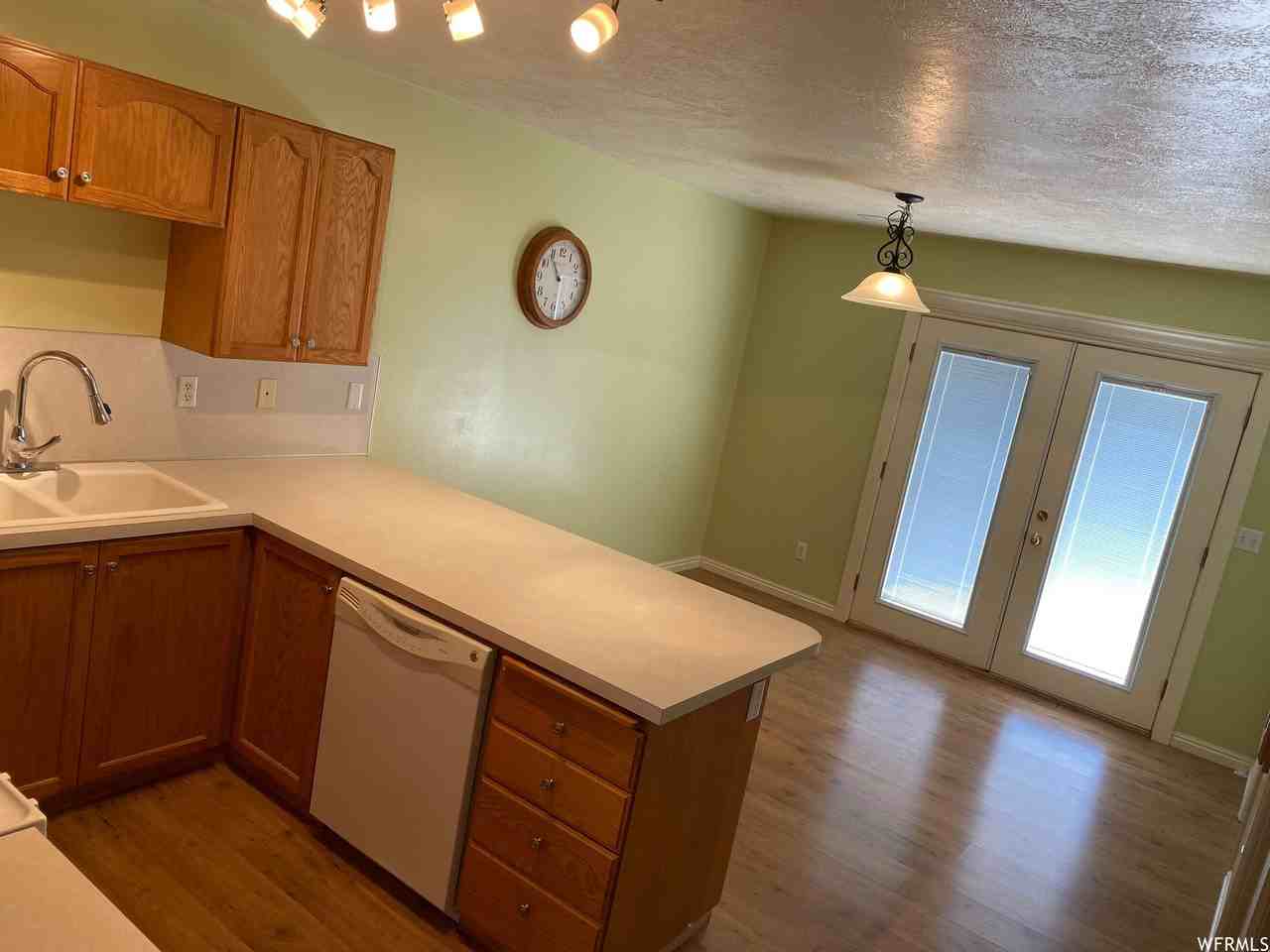 1648 S Talon Dr - Photo 5 of 15