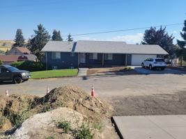 featured image of 275 Nw 6th St #1