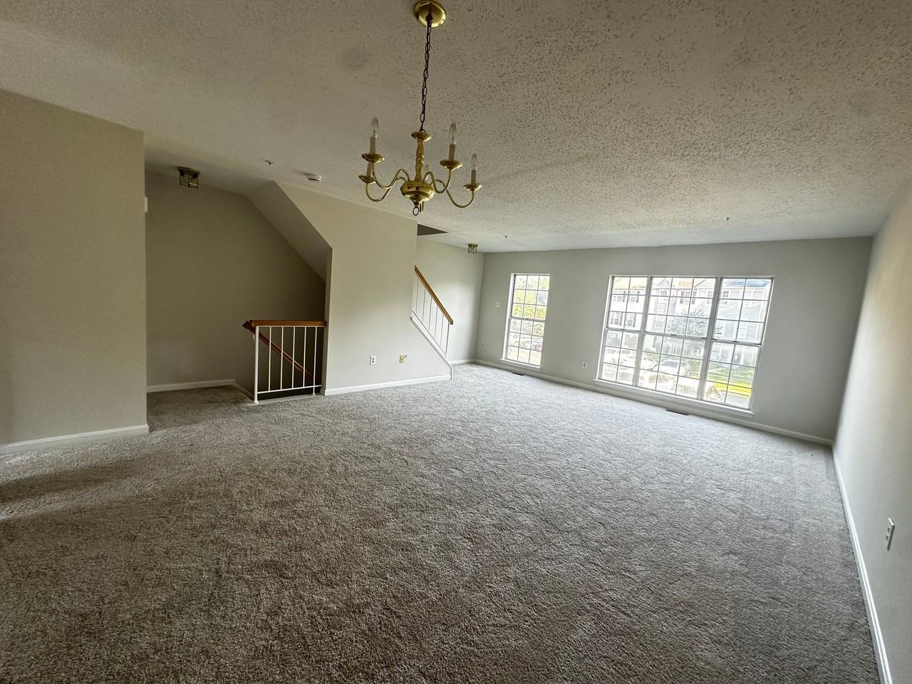 2558 Ambling Cir - Photo 4 of 14