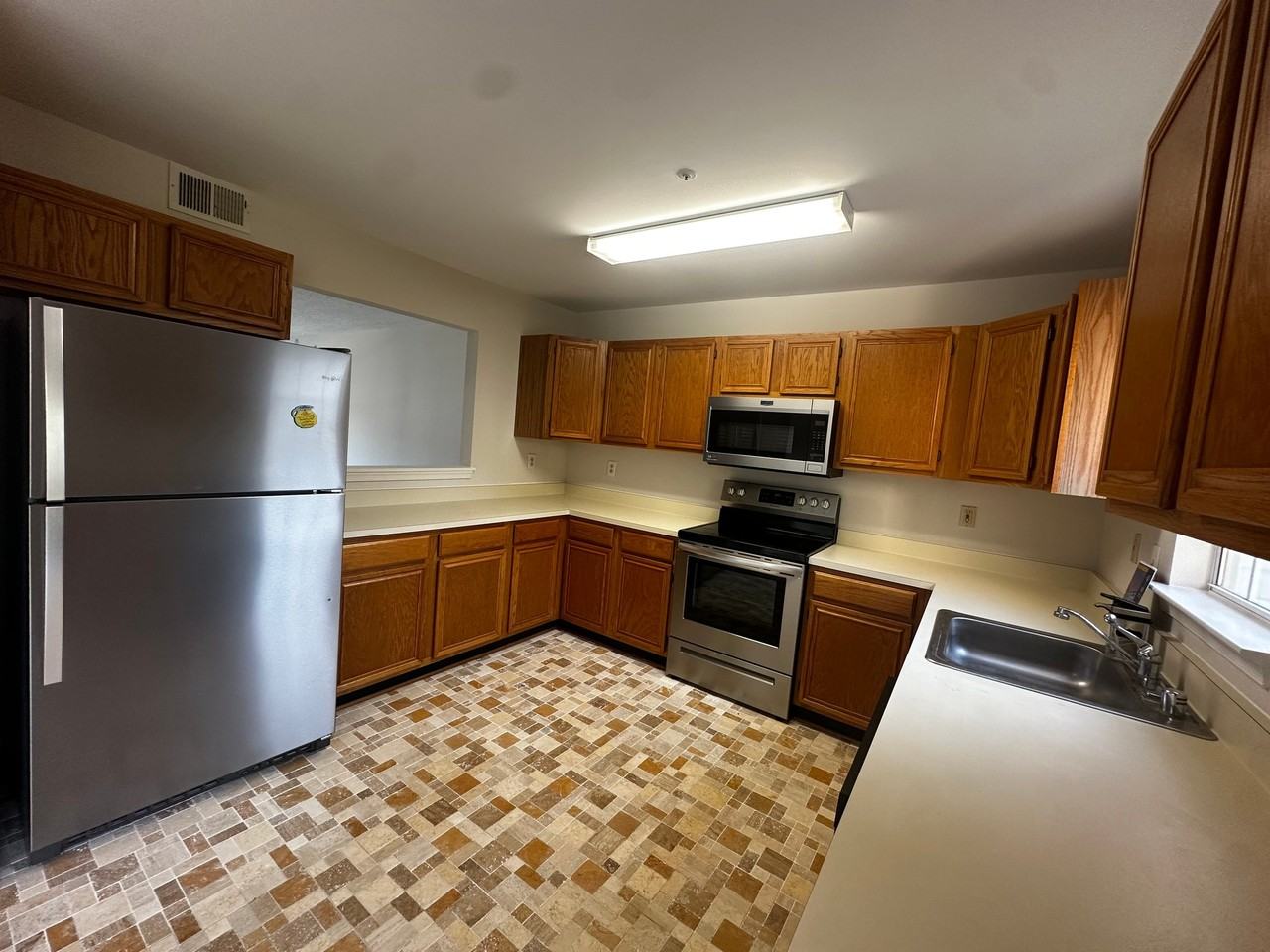 2558 Ambling Cir - Photo 6 of 14